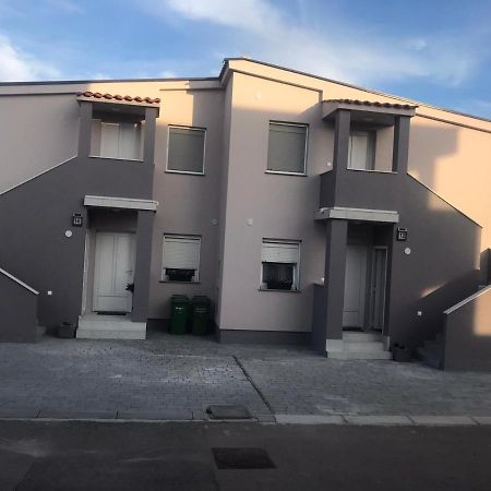 Apartman Petra 1 Vir Eksteriør billede