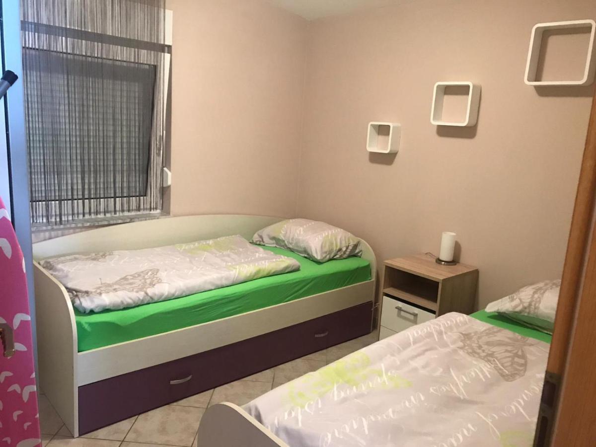 Apartman Petra 1 Vir Eksteriør billede