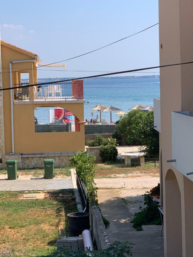 Apartman Petra 1 Vir Eksteriør billede