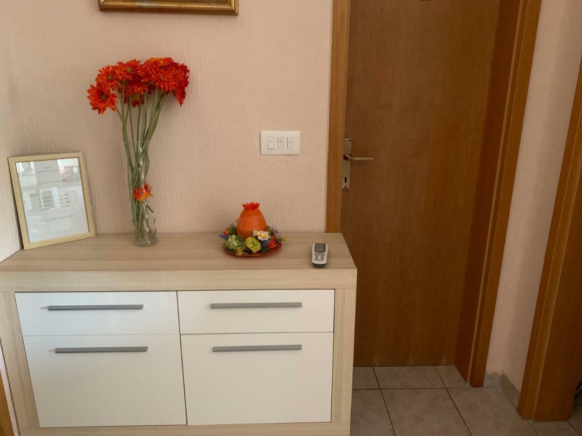 Apartman Petra 1 Vir Eksteriør billede